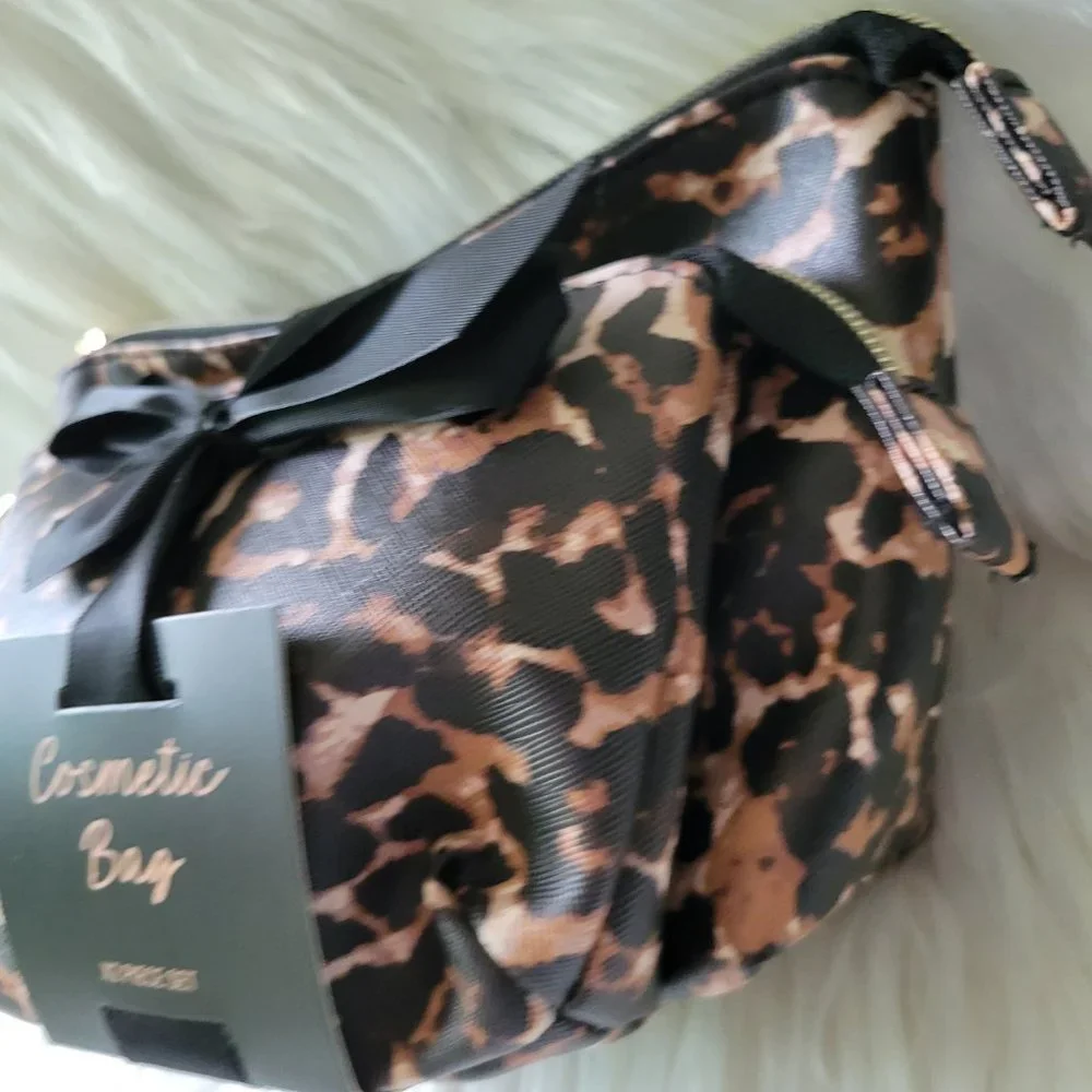 Leopard Print 2 Piece Cosmetic Bag Set
